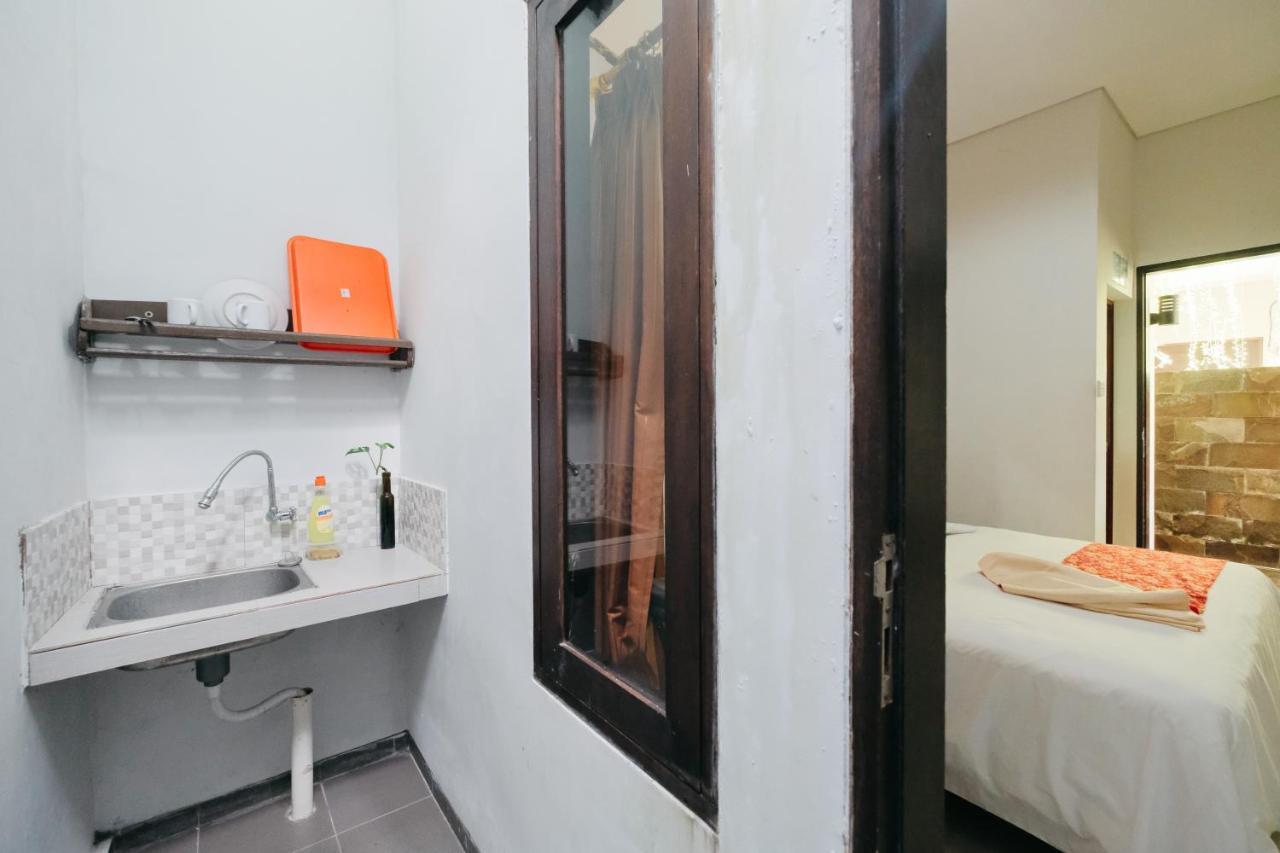 D'Tamblingan Guest House At Taman Griya Jimbaran Redpartner - Minimum Stay 30 Nights מראה חיצוני תמונה