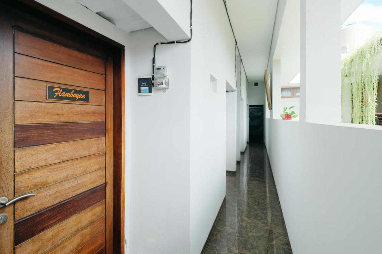 D'Tamblingan Guest House At Taman Griya Jimbaran Redpartner - Minimum Stay 30 Nights מראה חיצוני תמונה